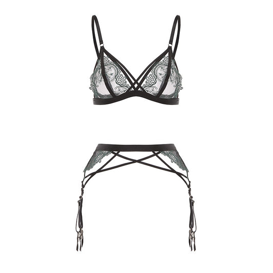 No-take-off Strap Bra Girl In Bed