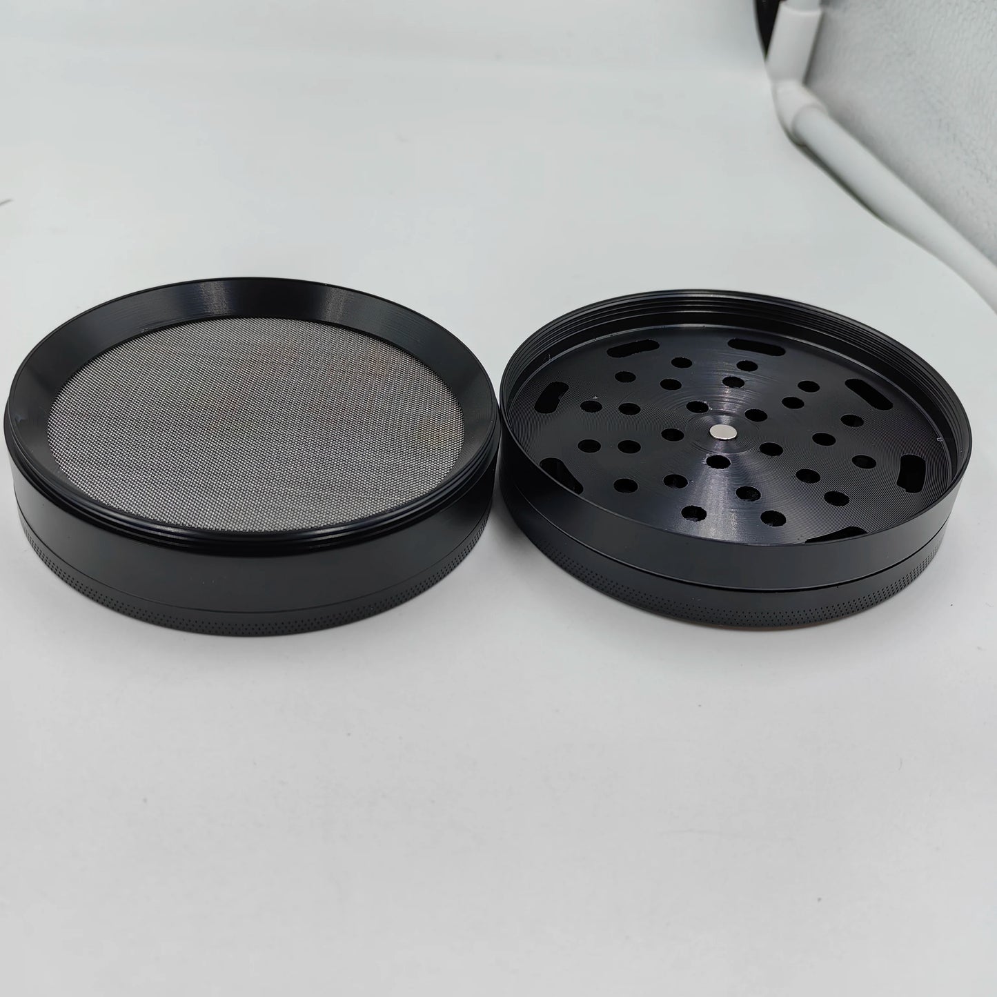 O1 100mm 4'' 4Inch Diameter Custom Logo 4 Parts Herb Grinder Zinc Alloy Tobacco Metal Grinder for Herb Wholesale