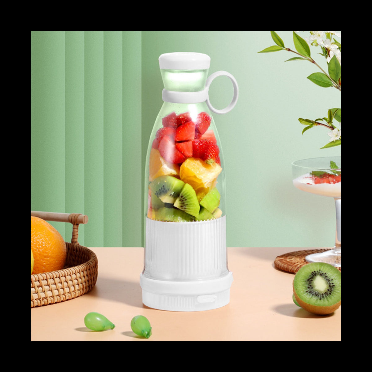 Rechargeable Mixers Fruit Juicers USB Portable Juice Bottle Mini Fast Electric Blender Smoothie Ice Maker White