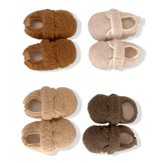 New Walkers Spring Fashion Anti Slip Baby Girl Shoes Flat Soft Lightweight Baby Shoe Versatile Warm Classic Fur Shoe 유아 겨울신발
