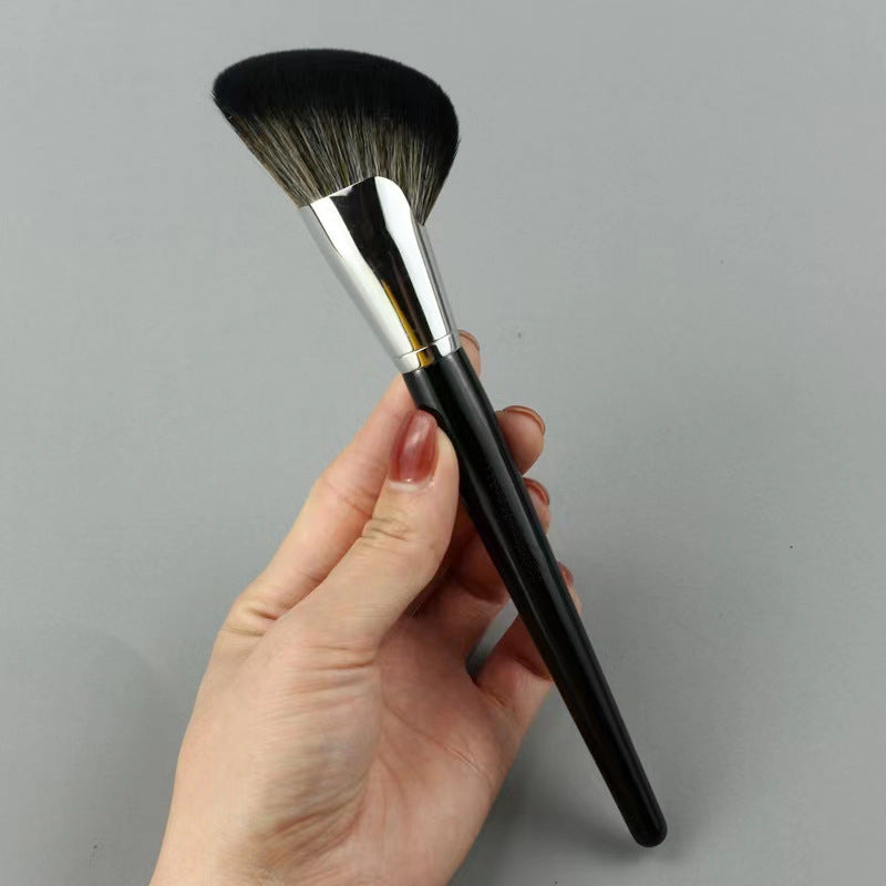 Makeup Brush Oblique Head Foundation Concealer Bronzer Sculpting Powder Brush Face Base Makeup Beauty Professional Tools