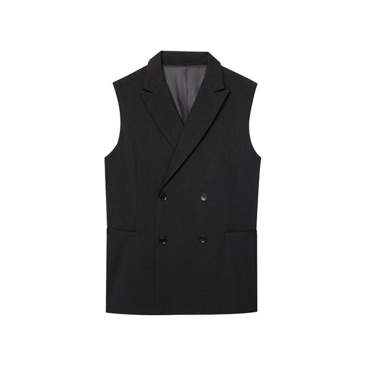 Lässige Weste, legere Faltenhose