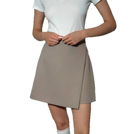 Versatile Figure-flattering High-waisted A-line Skirt With A Slit