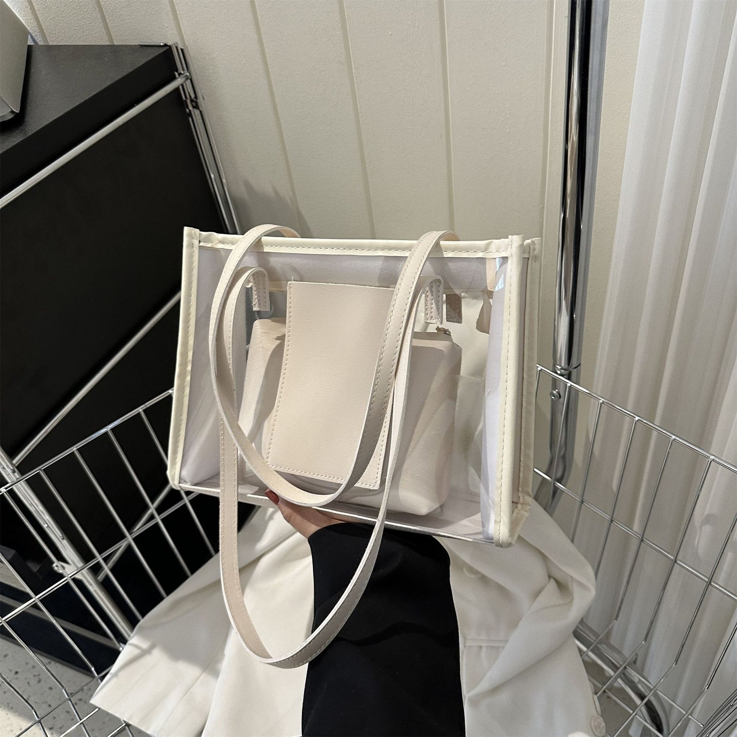 Summer New Fashion Jelly Transparent Large Capacity Portable Shoulder Bag