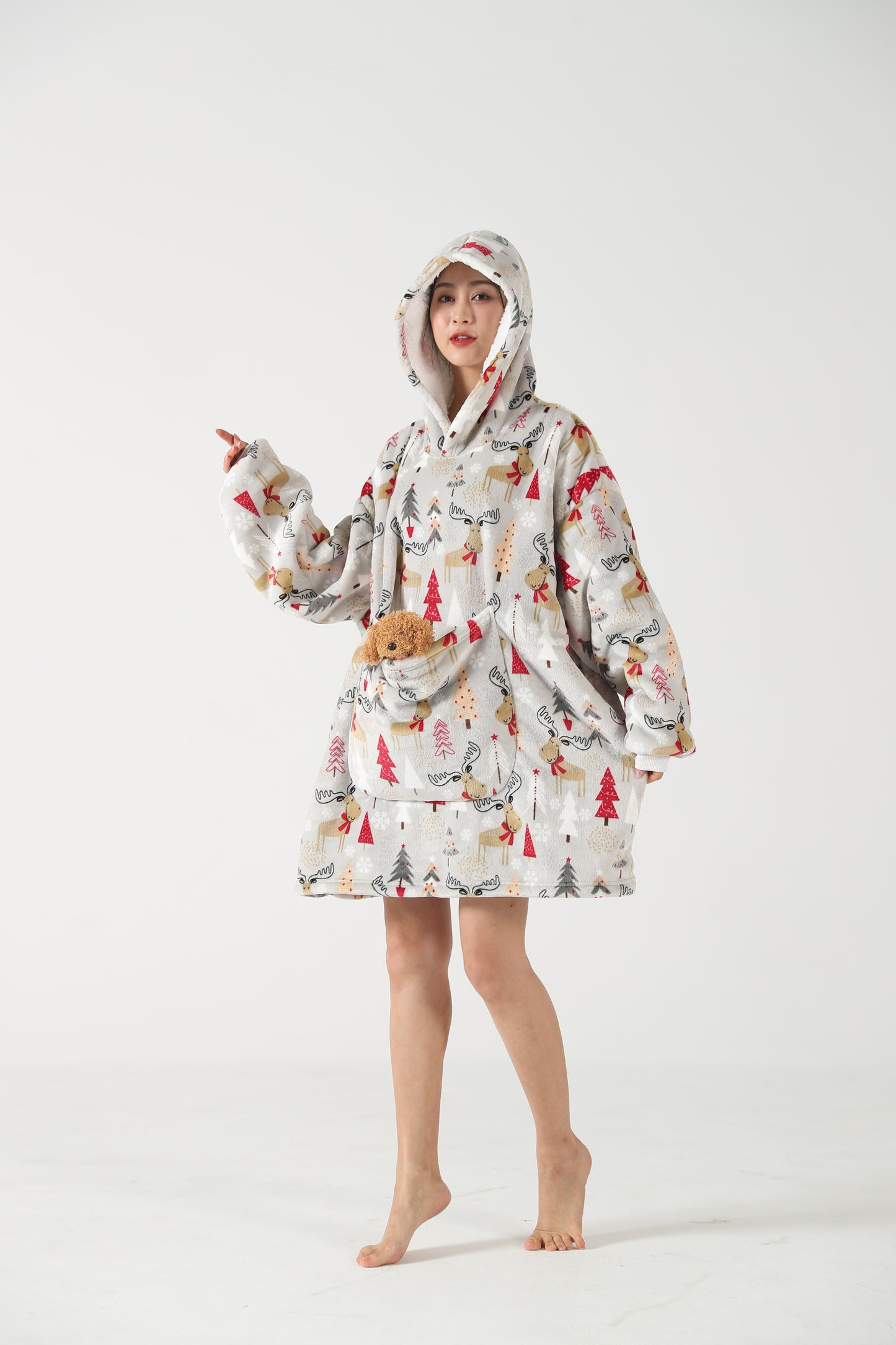 RONGTAI Oversized Wearable Pajamas With Big Pockets,Soft Plush Sweatshirt Hooded Popular Tops One Size Fits Deer