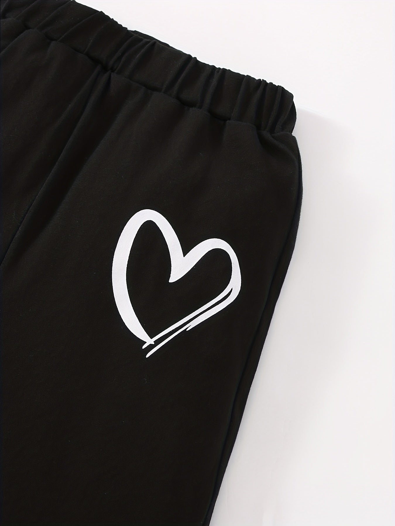 Girls' Fashion Set: Heart Print Round Neck Short Sleeve T-Shirt & Sweatpants 2pcs Casual Cotton Outfit, Perfect for Outdoor