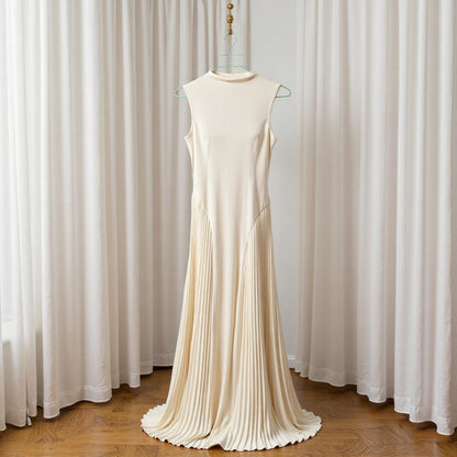 Elegant Long Gown Pleated Waist-Cinching Dress