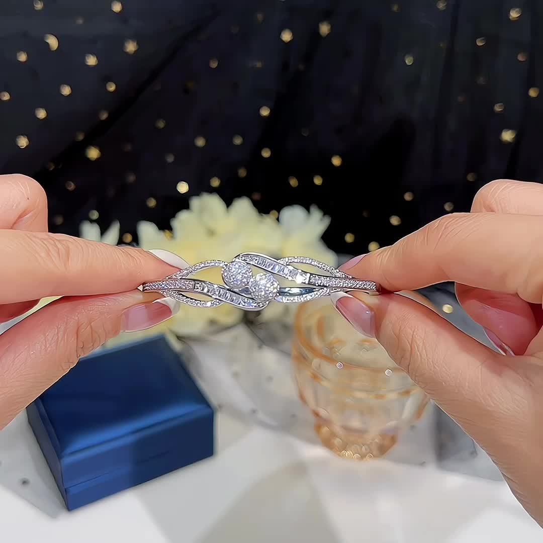 Fashion Jewelry Palace Style Inlaid Zircon Fashion Bracelet 18K Gold Plated Zicron Inlaid Holiday Style Women's Bracelet