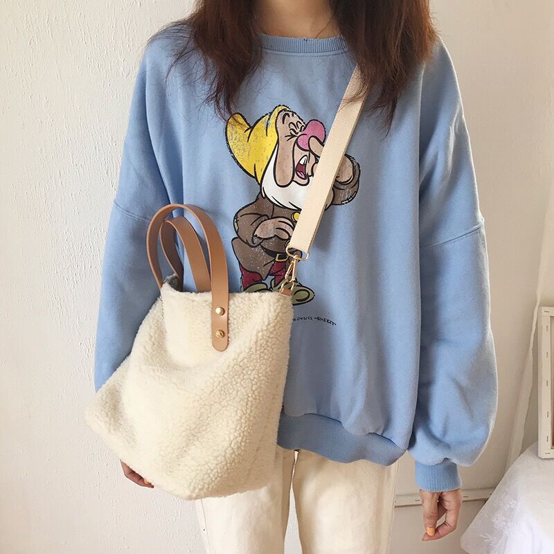Lamb wool shoulder bag