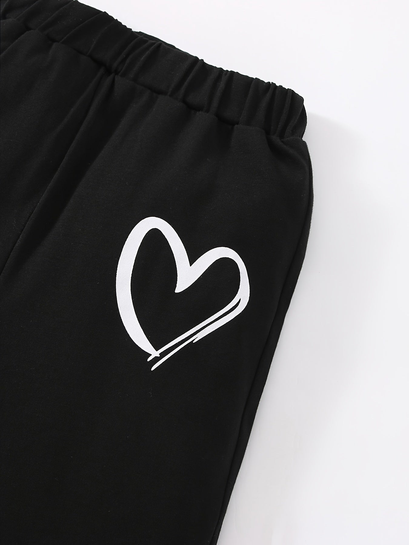 Girls' Fashion Set: Heart Print Round Neck Short Sleeve T-Shirt & Sweatpants 2pcs Casual Cotton Outfit, Perfect for Outdoor