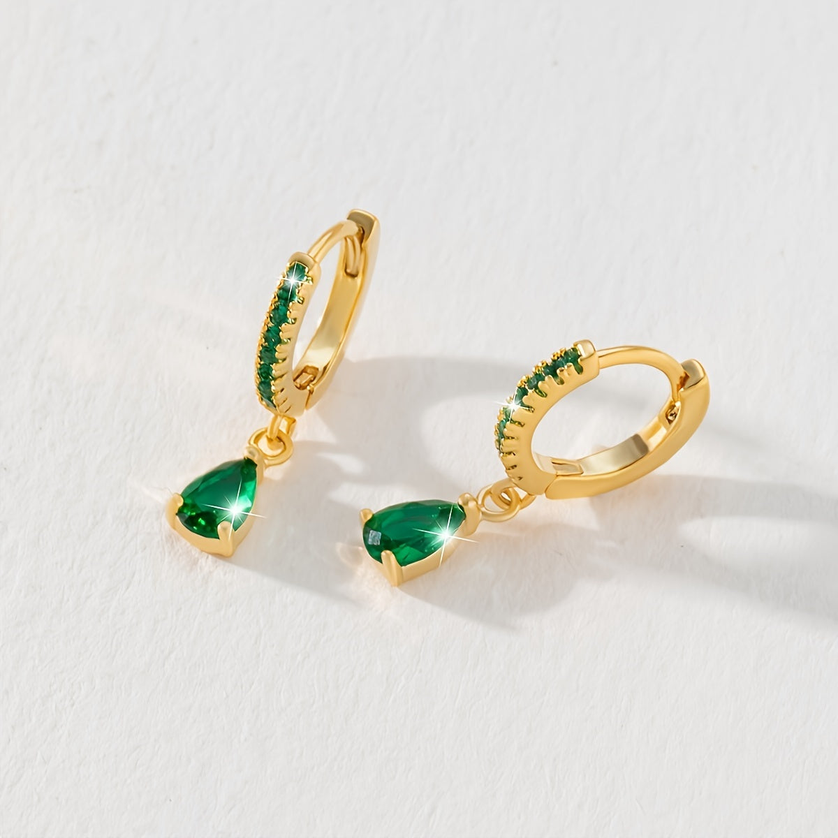 1 Pair of Copper Inlaid Green Water Droplet Pendant Earrings, Retro and Elegant Synthetic Zircon Women's Earrings