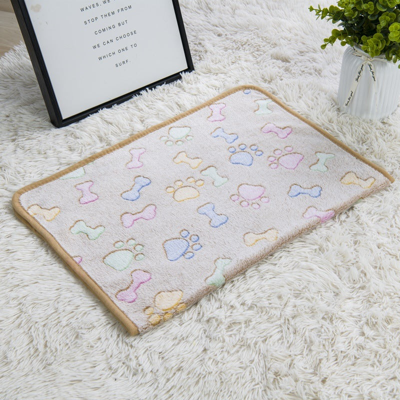Cross-border pet blanket mat cat and dog flannel blanket autumn and winter warm blanket pet sleeping mat wholesale