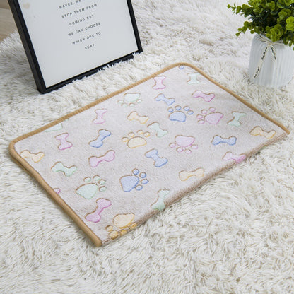 Cross-border pet blanket mat cat and dog flannel blanket autumn and winter warm blanket pet sleeping mat wholesale