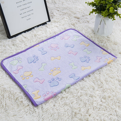 Cross-border pet blanket mat cat and dog flannel blanket autumn and winter warm blanket pet sleeping mat wholesale
