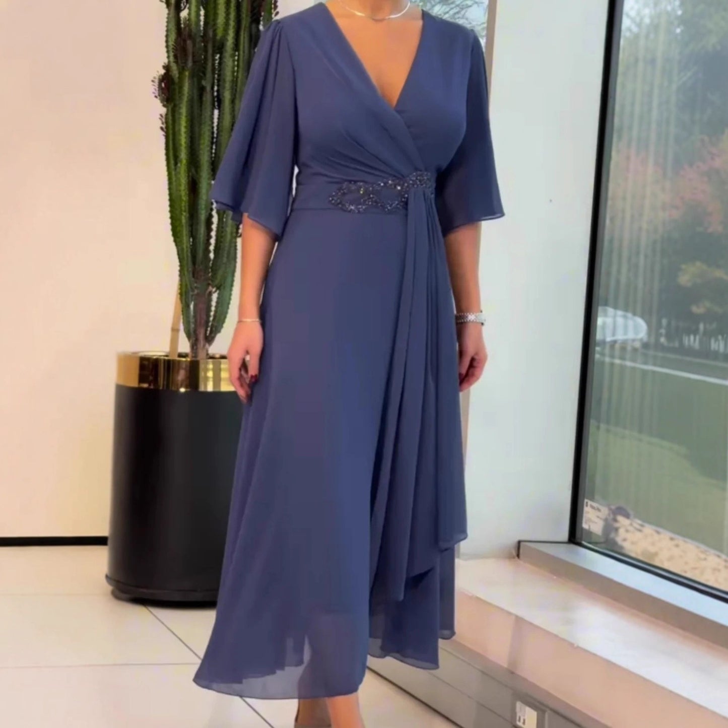 Fashionable New V-neck Pleated Women's Dress