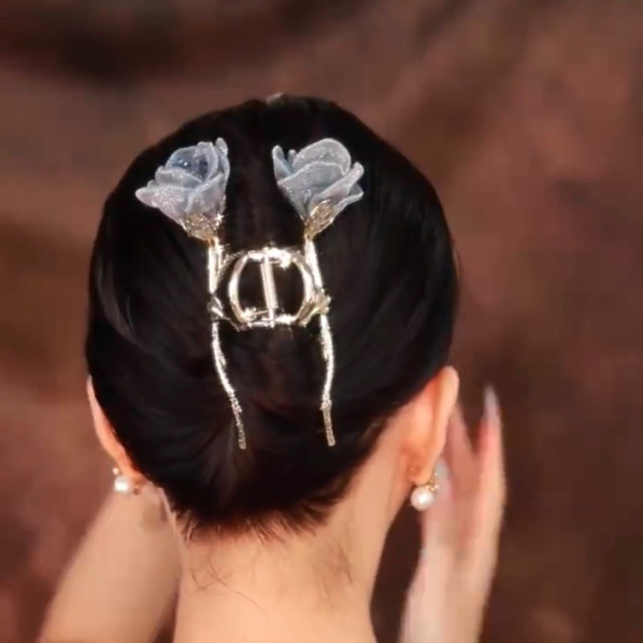 Leichter Luxus-Greifclip aus Kupferlegierung mit Doppelblume und Anti-Kristall