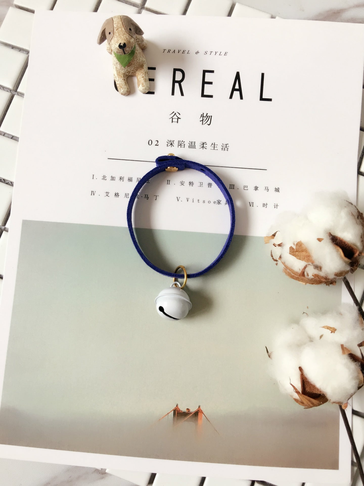 Candy-colored necklace pet bell