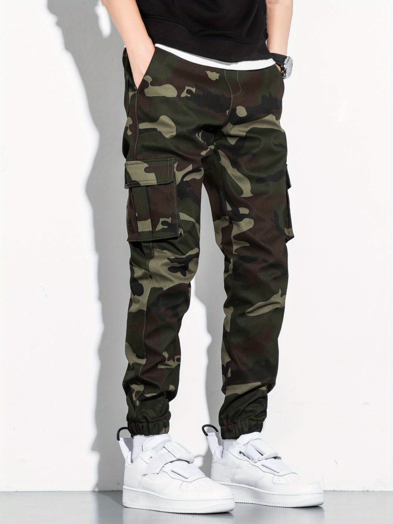 Men's Camo Print Flap Pocket Cargo Pants