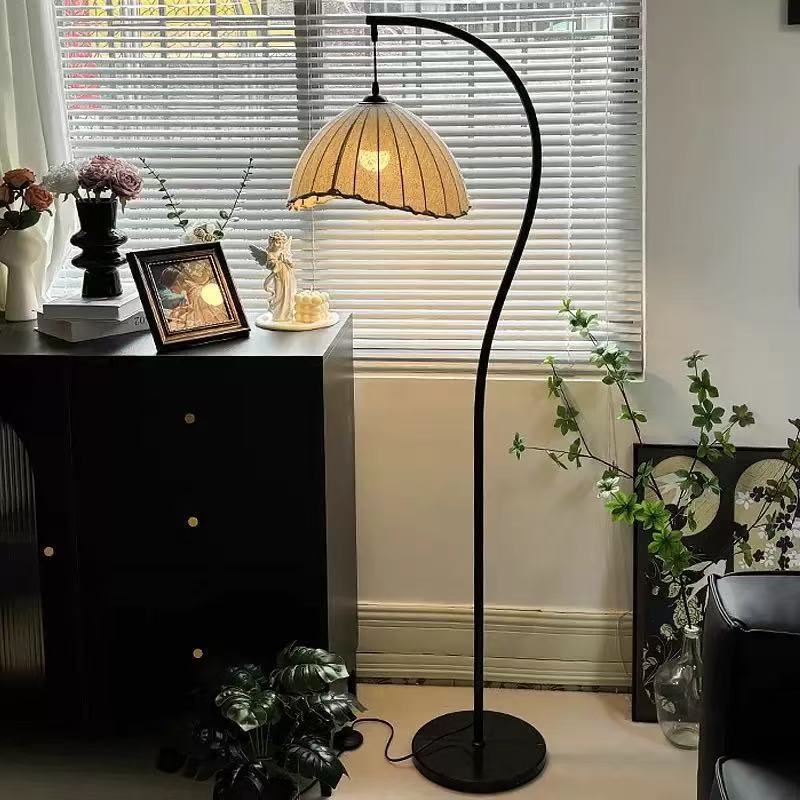 Internet-famous And Vintage S-shaped Crescent Floor Lamp Silent Wind