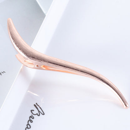 Geometrically Irregular Metal Hairpin Female