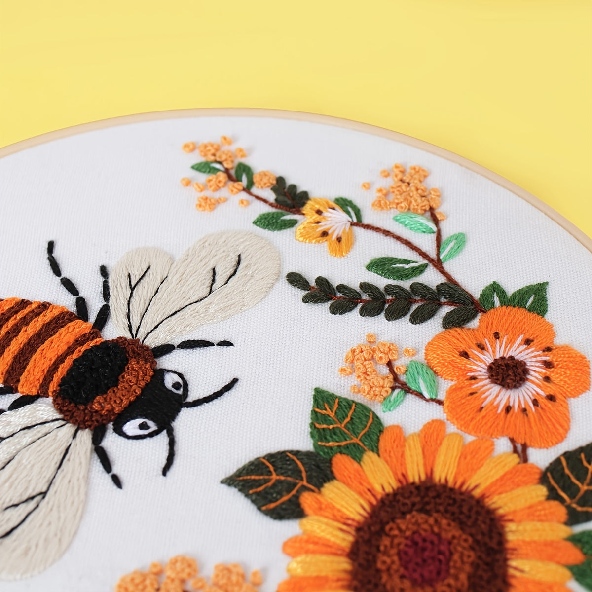 5set Embroidery Kit, Honeybee And Flowers, Include 1 Embroidery Hoop 7.9 Inch