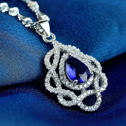 Fashion Diamond-studded Clavicle Chain Pendant