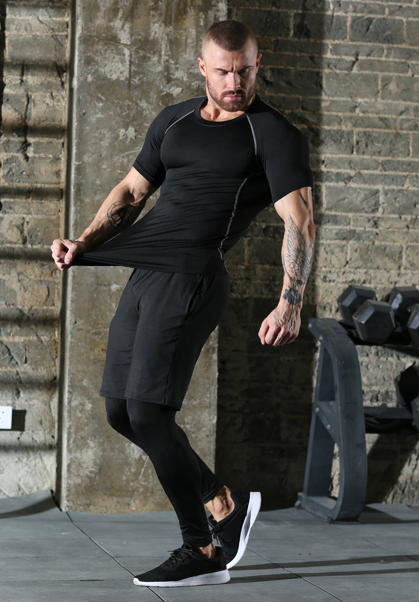 Men's 5-Piece Athletic Compression Gear Set – Quick-Dry, High-Stretch, & Durable for All-Season Training