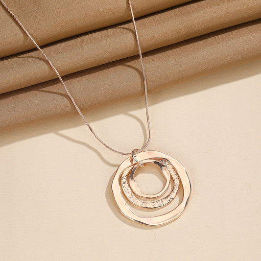 Three Circular Rings Necklace Accessory A Stylish Piece