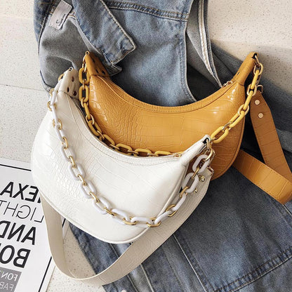 Crossbody bag baguette dumplings