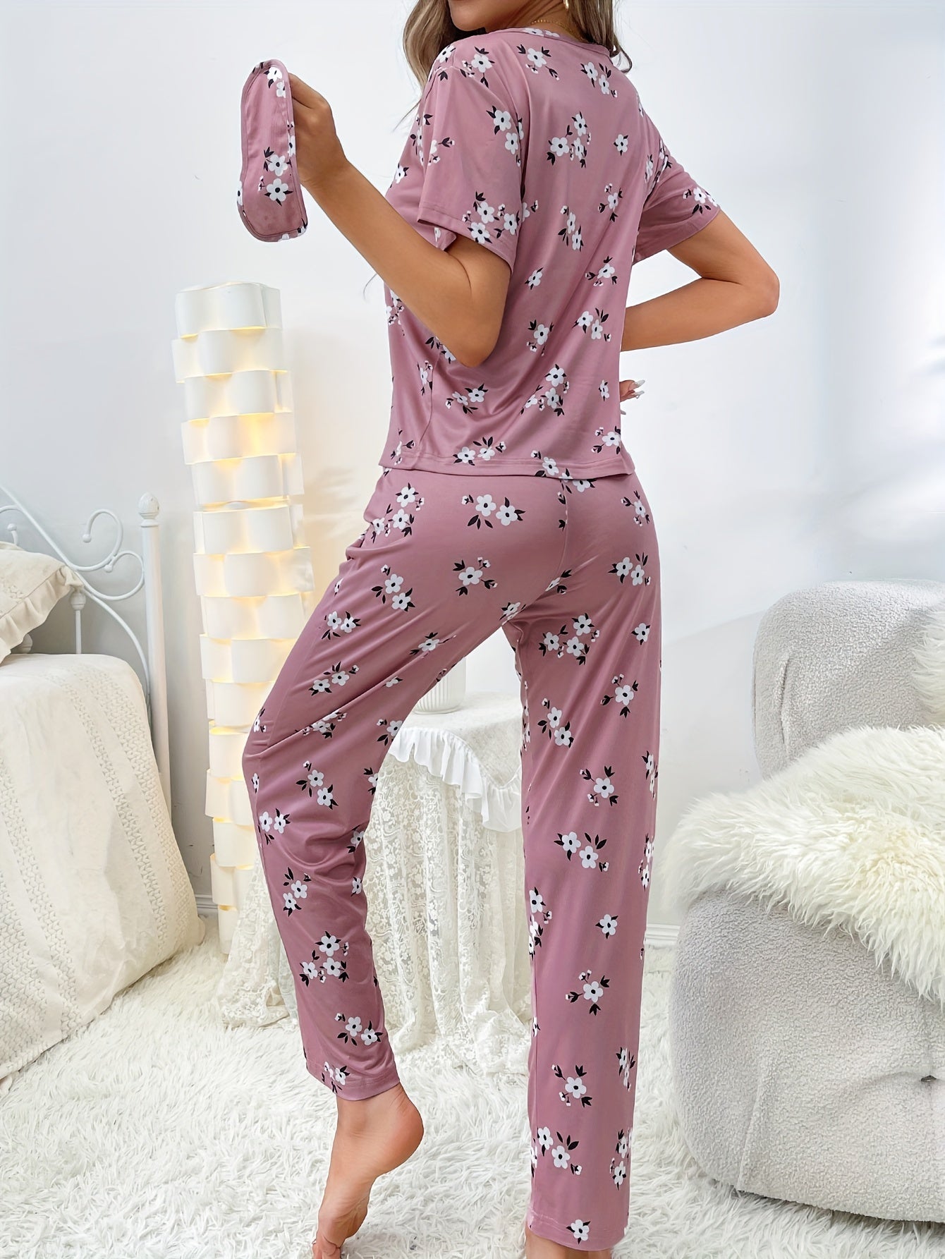 Women's Floral Print Pajama Set - Comfortable Short Sleeve Tee Top and Pants for Sleep and Lounging