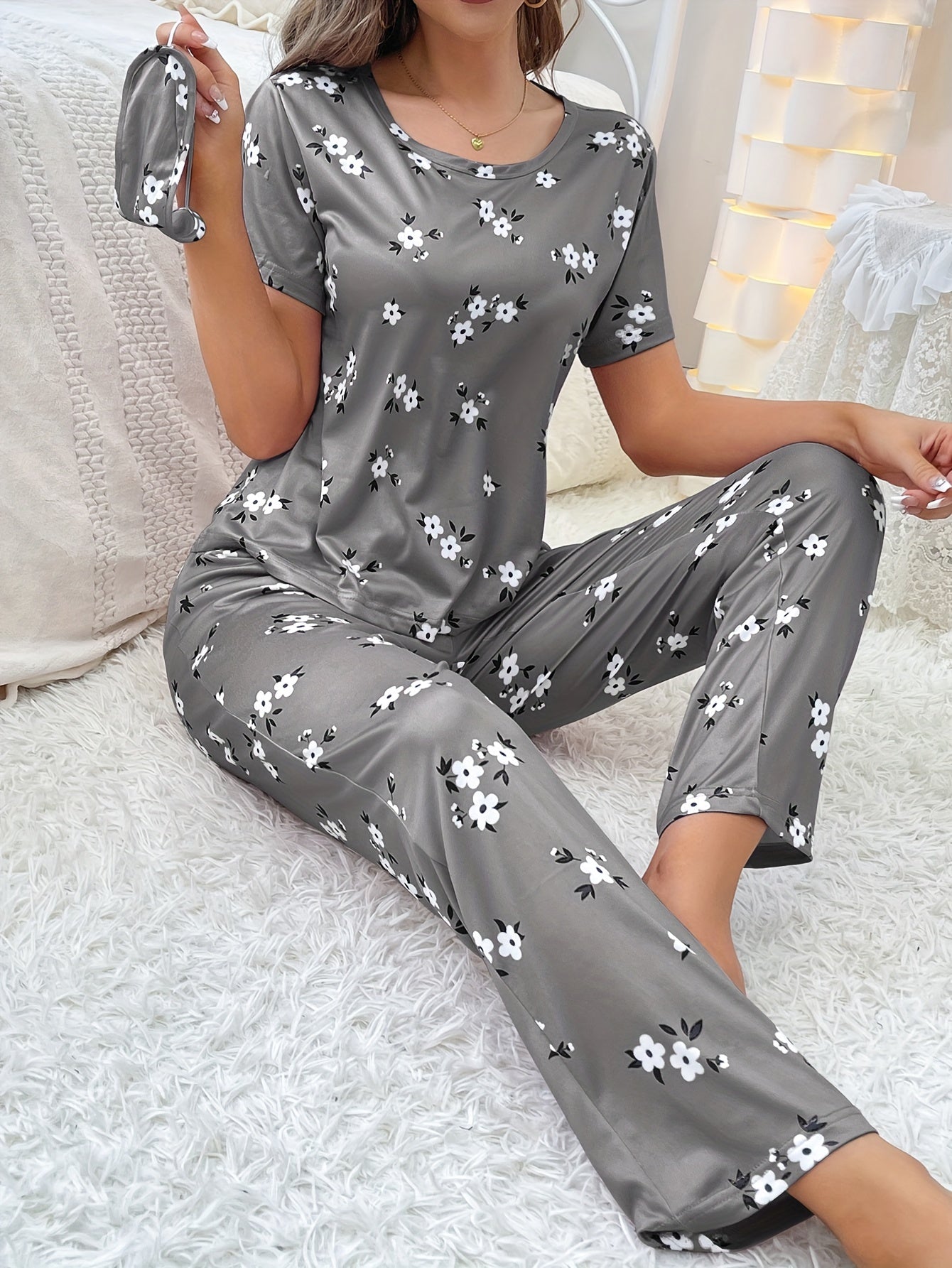 Women's Floral Print Pajama Set - Comfortable Short Sleeve Tee Top and Pants for Sleep and Lounging