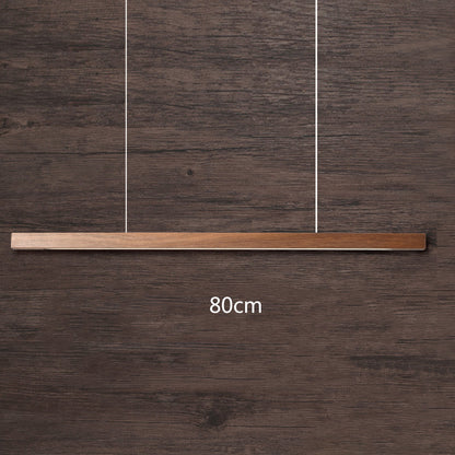 Wohnzimmer, Esszimmer mit langer Massivholzvertäfelung, Bar, Kronleuchter