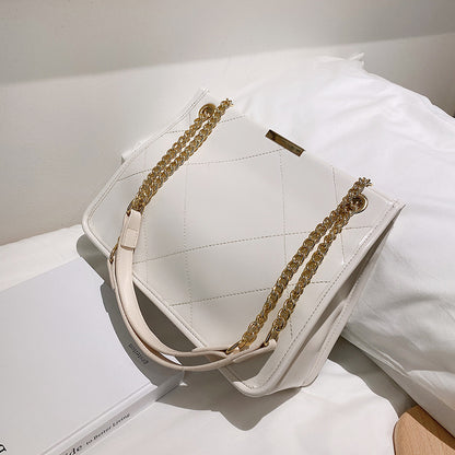 Chain shoulder messenger bag