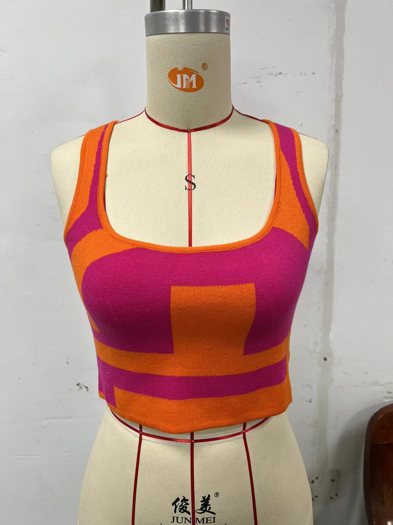New Women's Spring And Summer Contrast Color Sexy U Collar Camisole