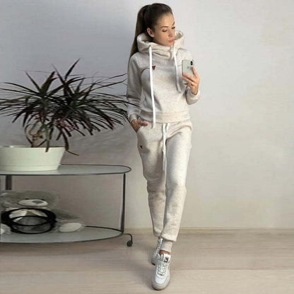 New Women's Fleece Fashion Leather-label Casual Sportswear Set