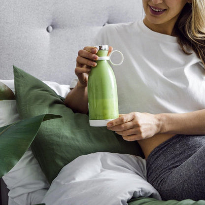 350ML Portable Electric Wireless Mini Fruit Blender Juicer - Perfect for On-the Go!