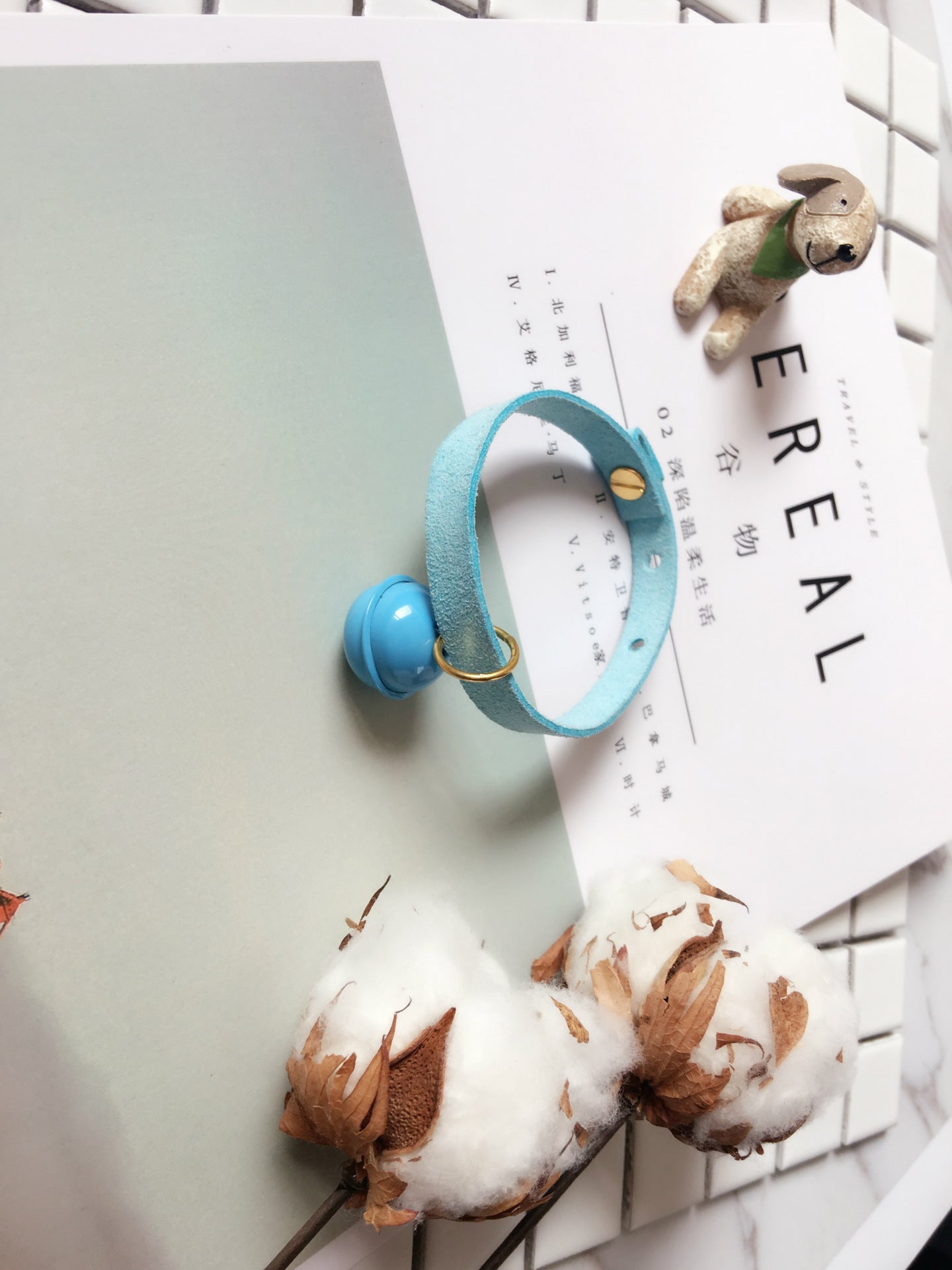 Candy-colored necklace pet bell