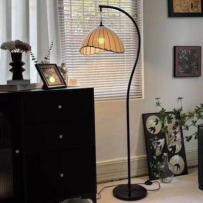 Internet-famous And Vintage S-shaped Crescent Floor Lamp Silent Wind
