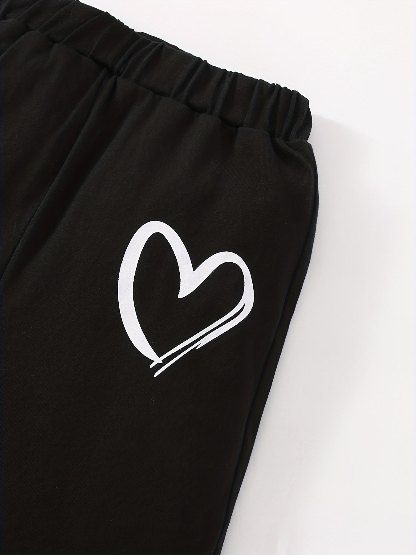 Girls' Fashion Set: Heart Print Round Neck Short Sleeve T-Shirt & Sweatpants 2pcs Casual Cotton Outfit, Perfect for Outdoor