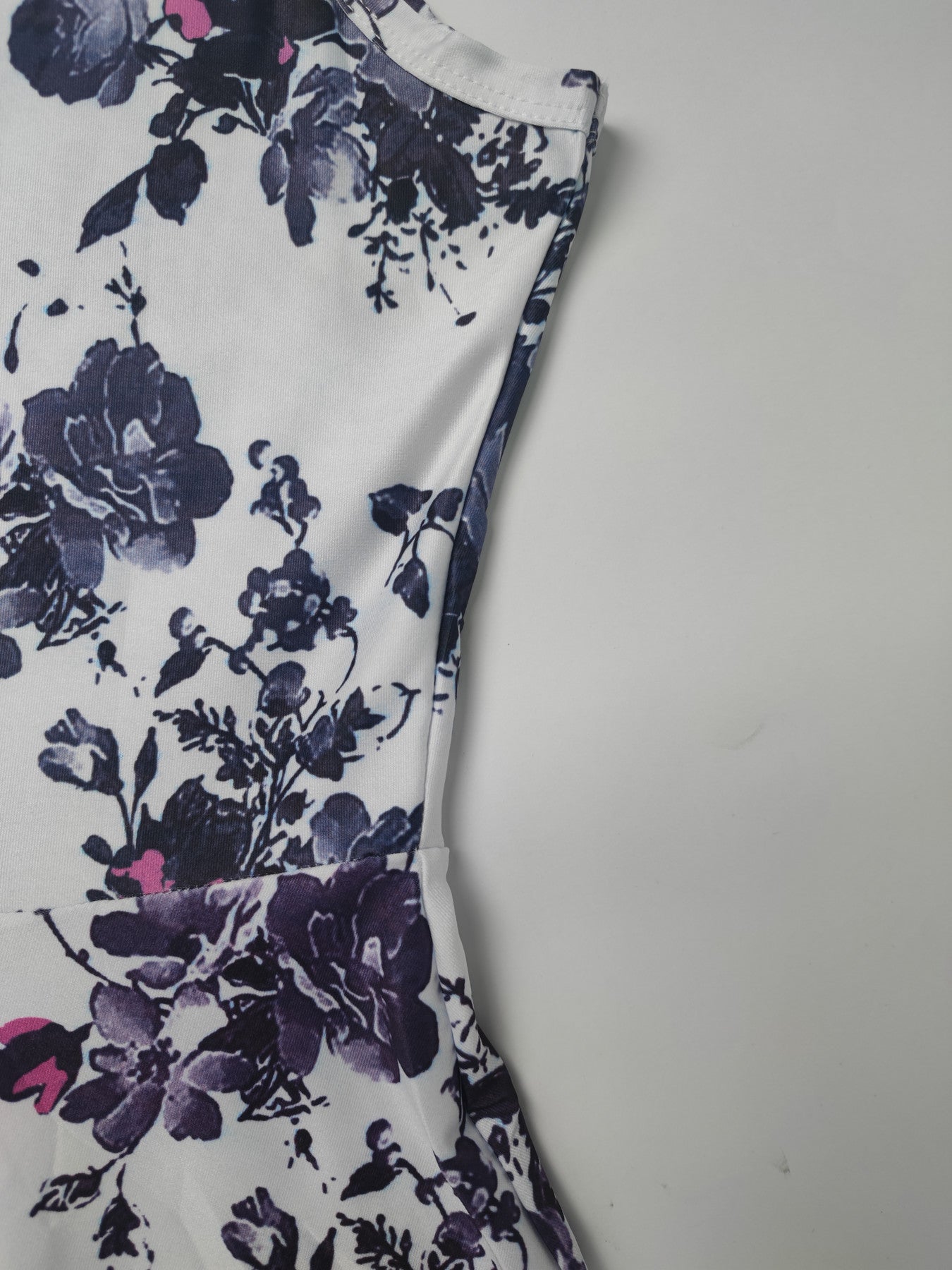 Romantic Floral Print Sleeveless Beach Dress - Flattering Squared Neck, High Waist Ruffle Hem, Perfect for Fashionable Womens Summer Wardrobe