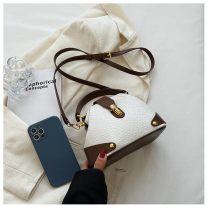 Women's Autumn And Winter Korean Retro Handbag Shoulder Lychee Pattern Small Round Bag