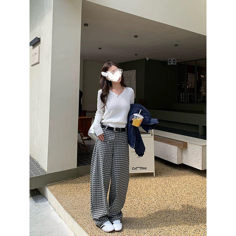 Women's Clothing Is Super Stylish With A High-end Simple And Versatile Cable-knit V-neck Sweater