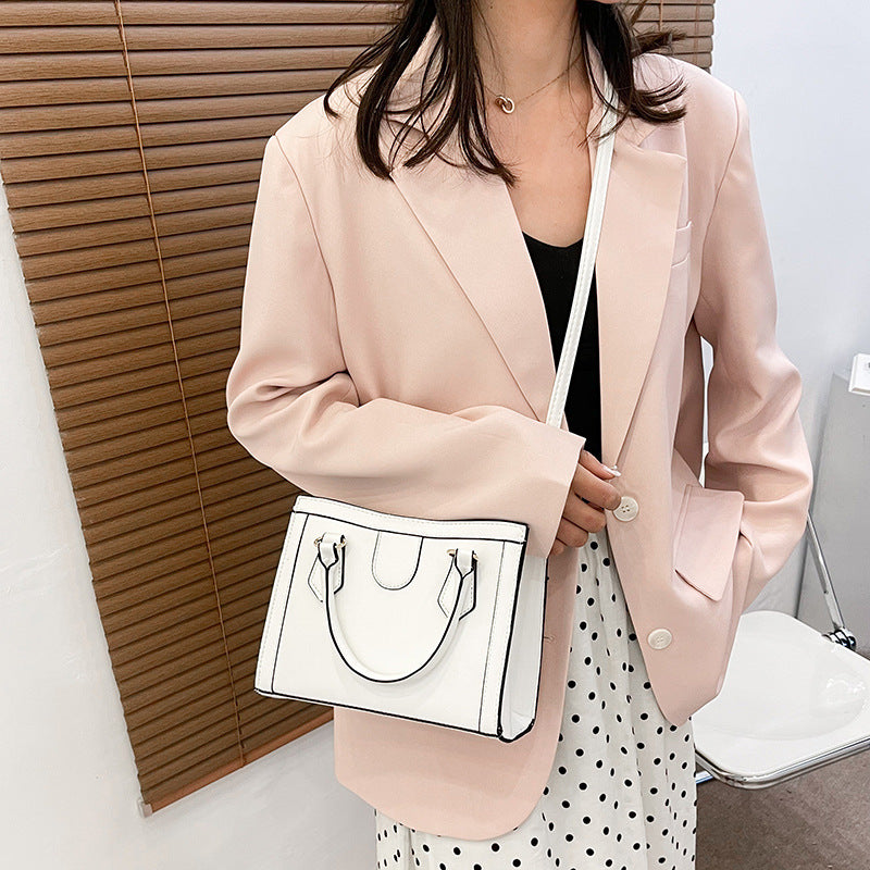 Women's Fashion Simple And Popular Portable Messenger Bag