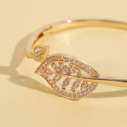 Leaf Shape Shiny Bangle Inlaid Rhinestones 14K Plated Alloy Bangle Bracelet For Women Daily Wear