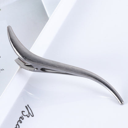 Geometrically Irregular Metal Hairpin Female