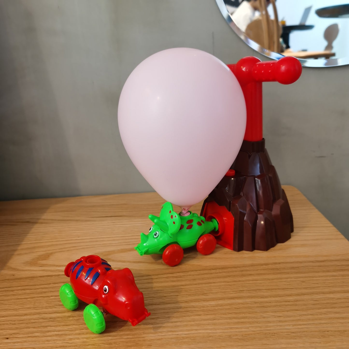 Dinosaur powered balloon car