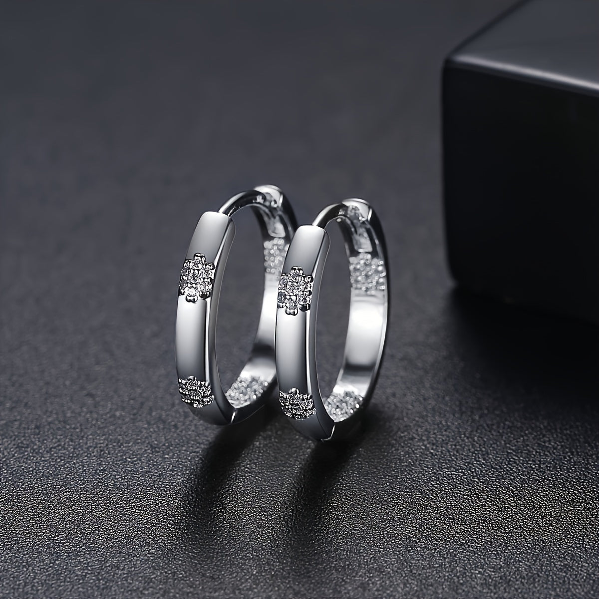 1 Pair Elegant Huggie Hoop Earrings Inlaid Zirconia Stud Earrings Fashion Jewelry For Women