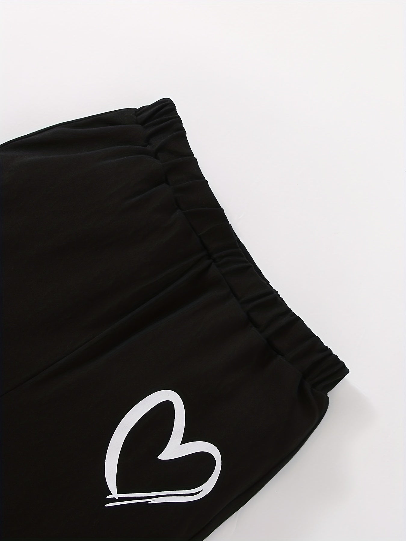 Girls' Fashion Set: Heart Print Round Neck Short Sleeve T-Shirt & Sweatpants 2pcs Casual Cotton Outfit, Perfect for Outdoor