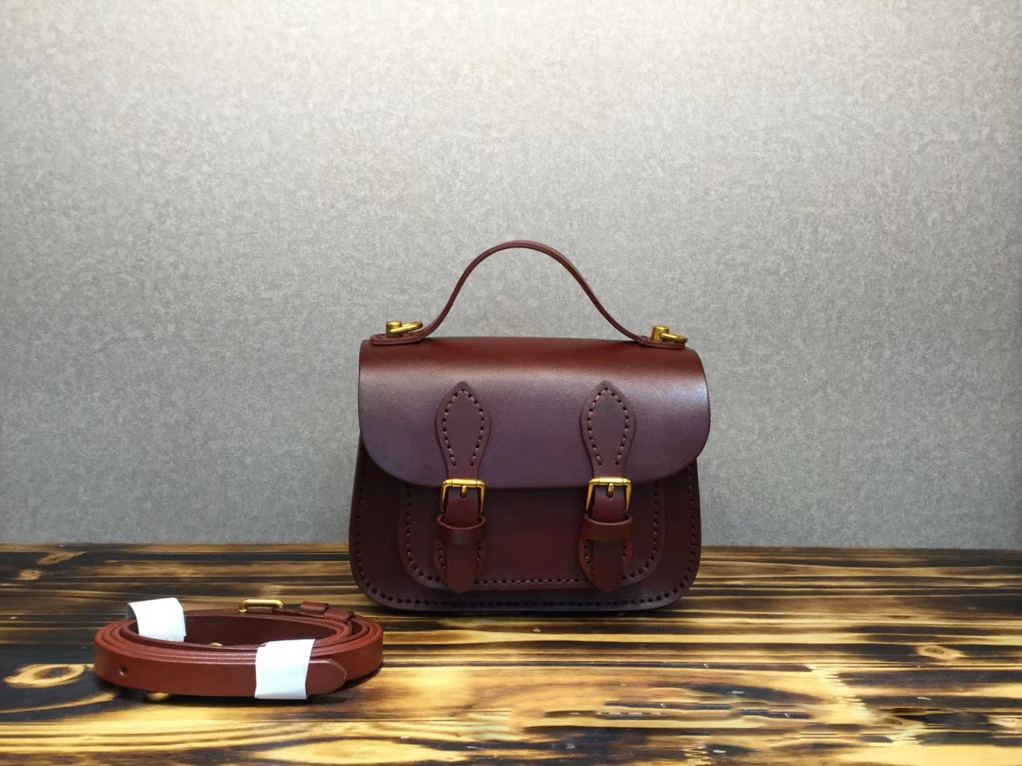 Vintage Tree Cream Leather Portable Messenger Bag