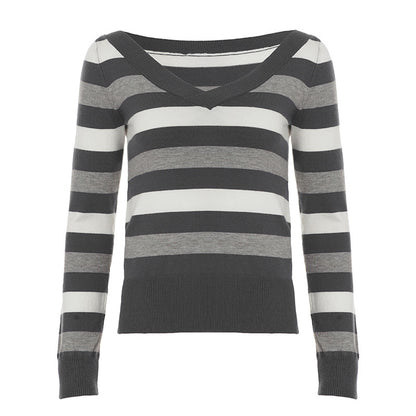 Figure-hugging Long-sleeve Base Sweater With Striped V-neck